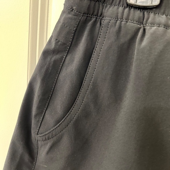 Eddie Bauer Black Women's Departure Amphib Shorts - Picture 6 of 9